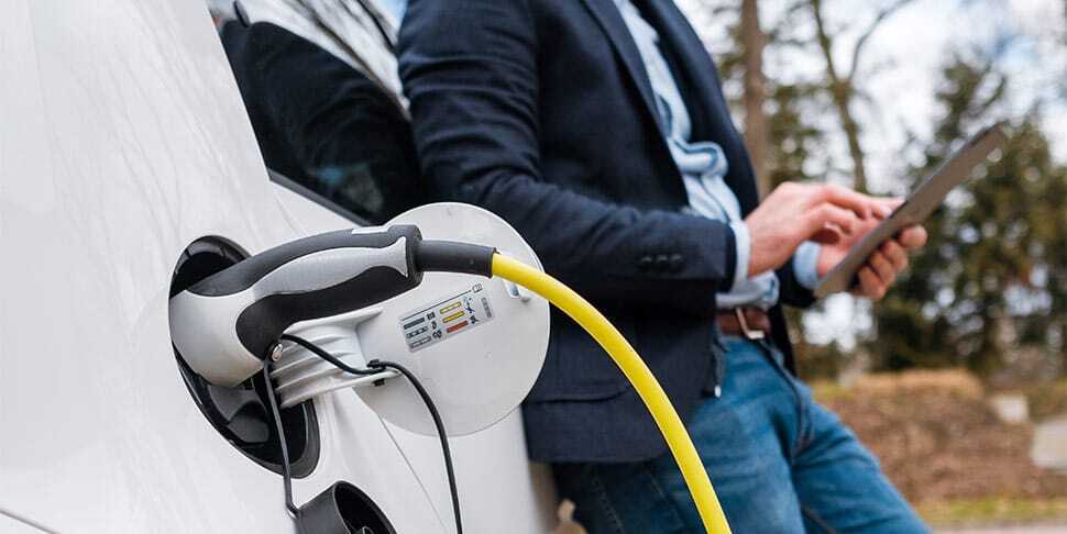 Caro energia quanto pesa sulle auto elettriche